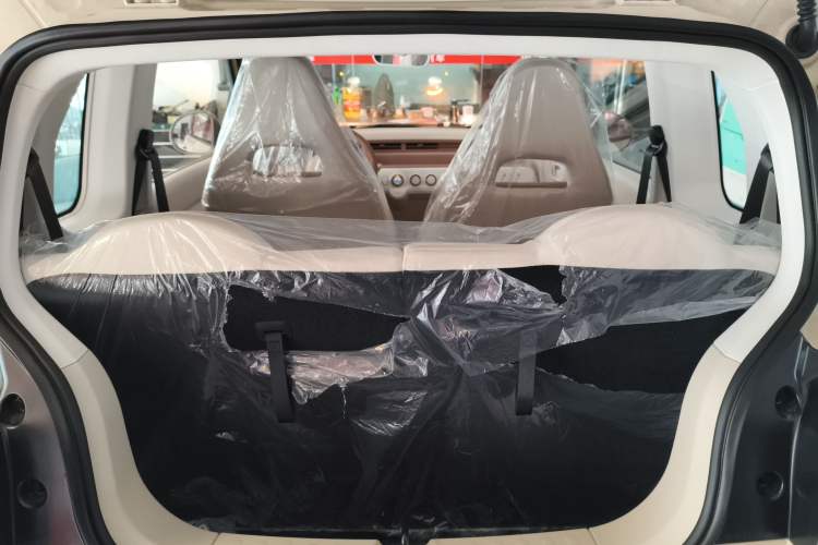 Used Bestune Pony 2026 222km Colorful Horse Trunk