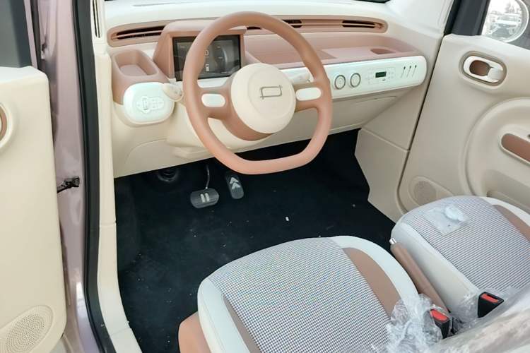 Used Bestune Pony 2026 222km Colorful Horse Center Console