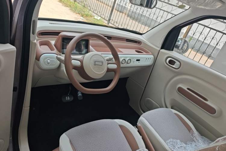 Used Bestune Pony 2026 222km Colorful Horse Center Console