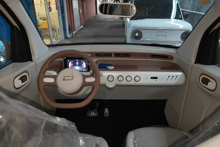 Used Bestune Pony 2026 222km Colorful Horse Center Console