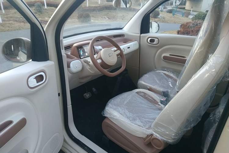 Used Bestune Pony 2026 222km Colorful Horse Driver Seat