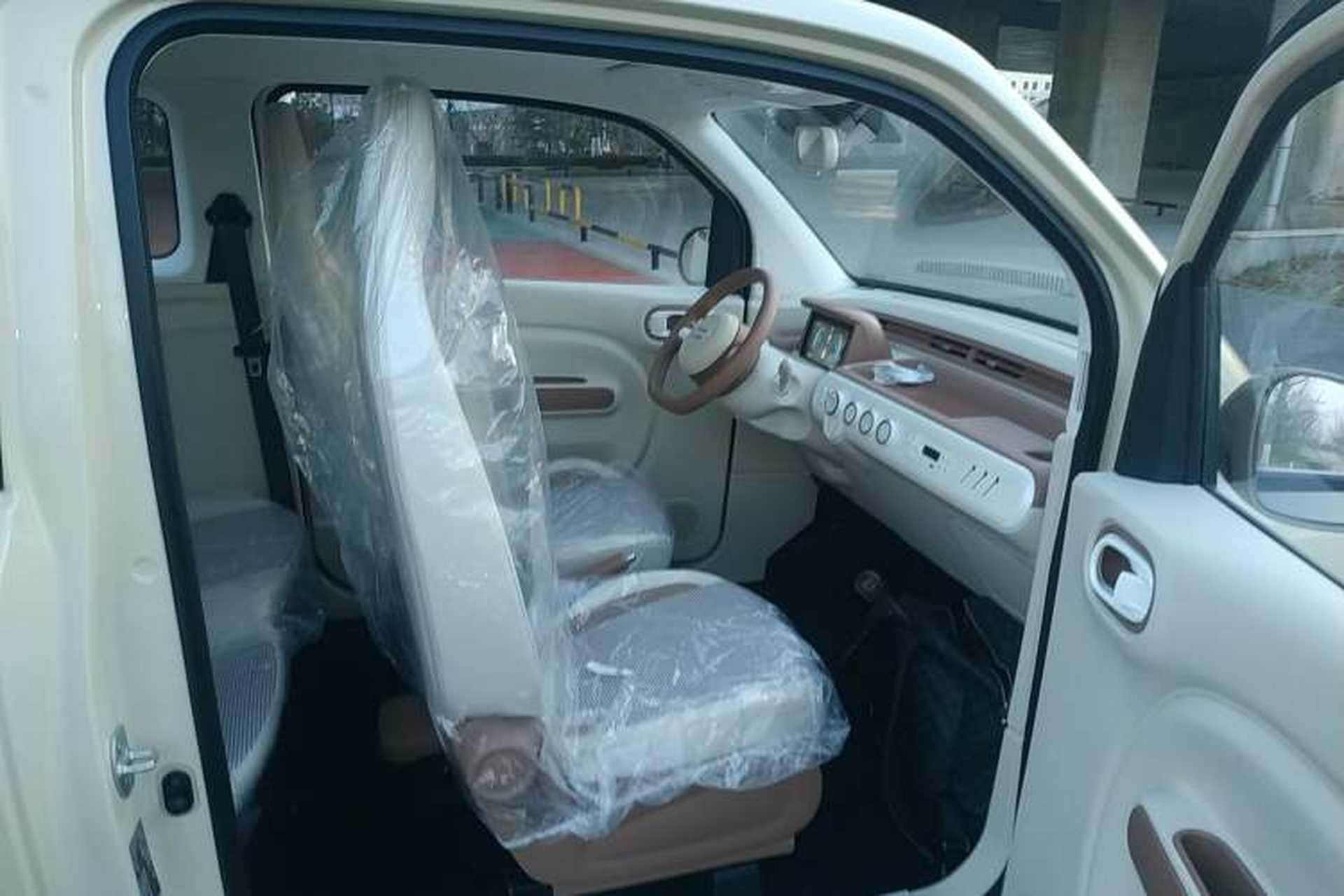 Used Bestune Pony 2026 222km Colorful Horse Right Front Seat
