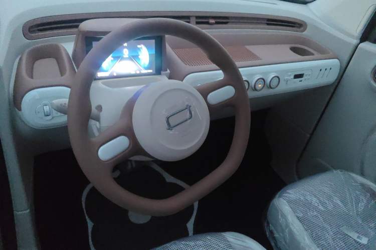 Used Bestune Pony 2026 Model 222km Cute Horse Plus Steering Wheel