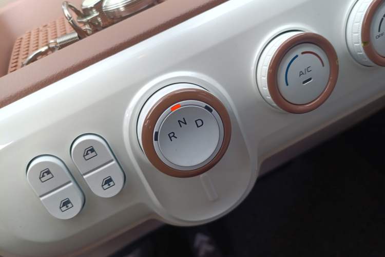Used Bestune Pony 2026 222km Colorful Horse Gear Lever