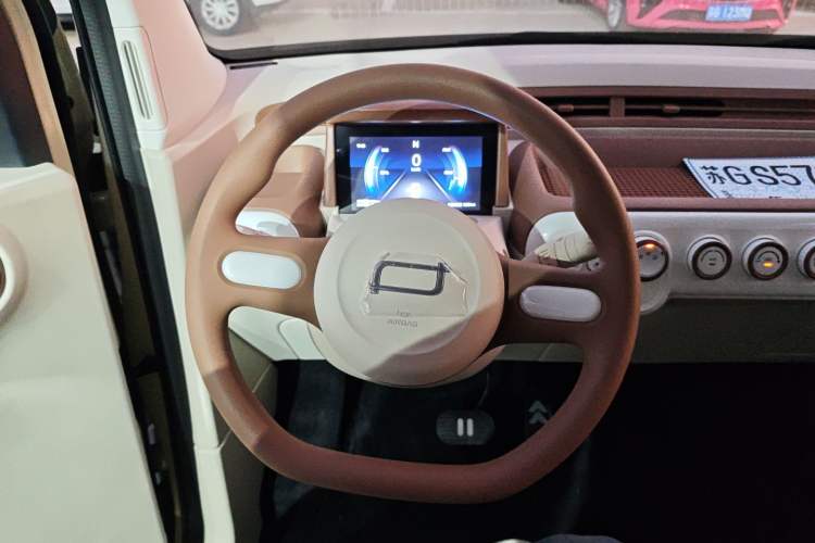 Used Bestune Pony 2026 222km Colorful Horse Steering Wheel