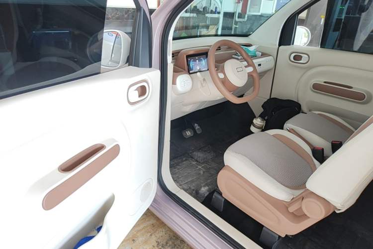 Used Bestune Pony 2026 Model 222km Cute Horse Plus Driver Seat