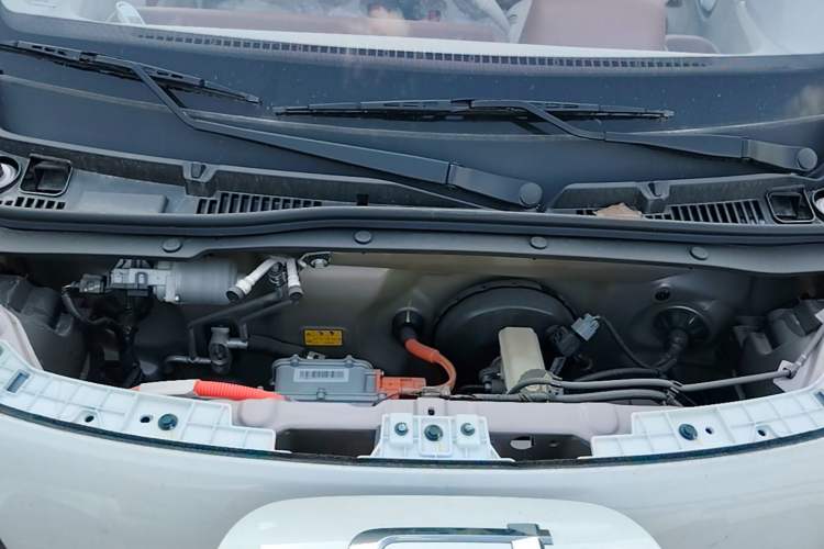 Used Bestune Pony 2026 222km Colorful Horse Engine Bay
