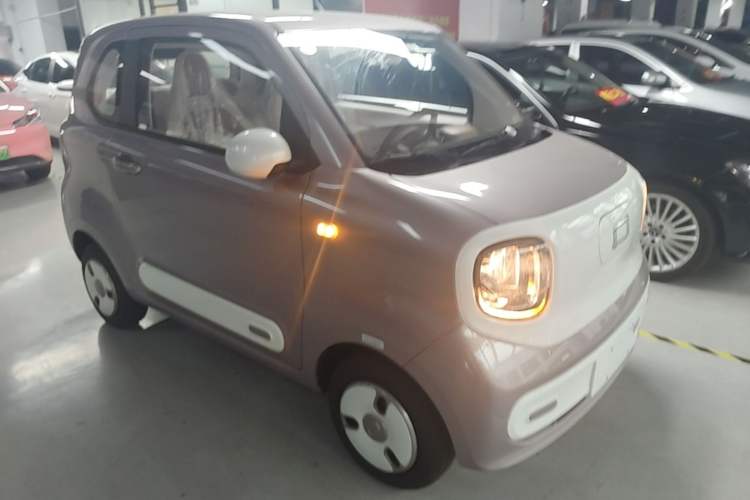 Used Bestune Pony 2026 222km Colorful Horse Front Right 45 Deg