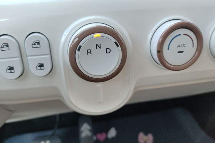 Used Bestune Pony 2026 222km Colorful Horse Gear Lever