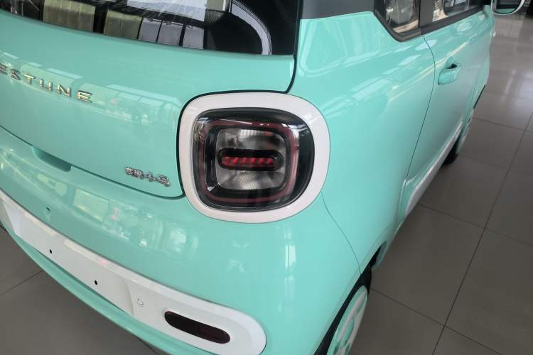 Used Bestune Pony 2026 222km Colorful Horse Exterior 3