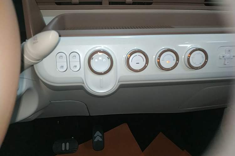 Used Bestune Pony 2026 222km Colorful Horse Gear Lever
