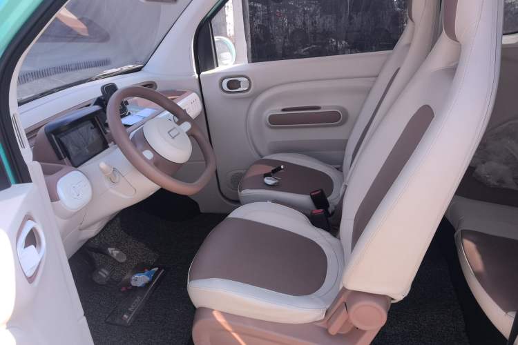Used Bestune Pony 2026 222km Colorful Horse Left Front Seat