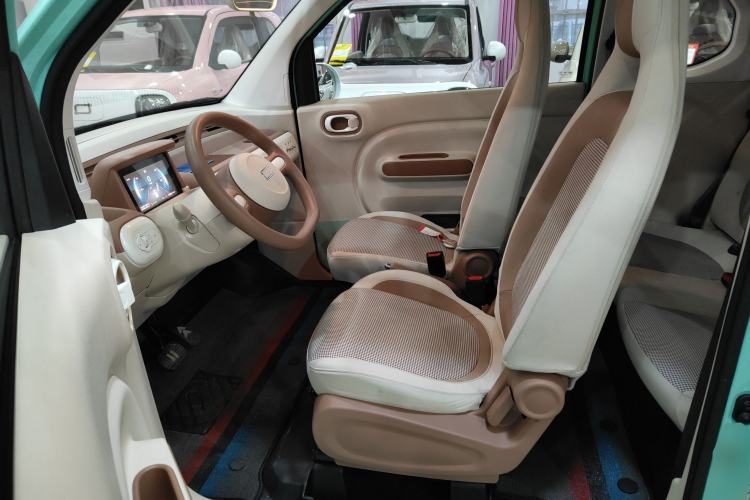 Used Bestune Pony 2026 222km Colorful Horse Left Front Seat