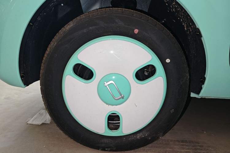Used Bestune Pony 2026 Model 222km Cute Horse Plus Left Front Wheel Hub