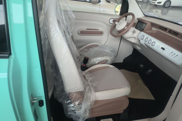 Used Bestune Pony 2026 222km Colorful Horse Right Front Seat