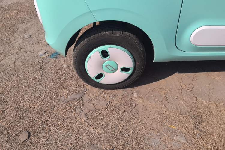 Used Bestune Pony 2026 222km Colorful Horse Right Rear Wheel Hub