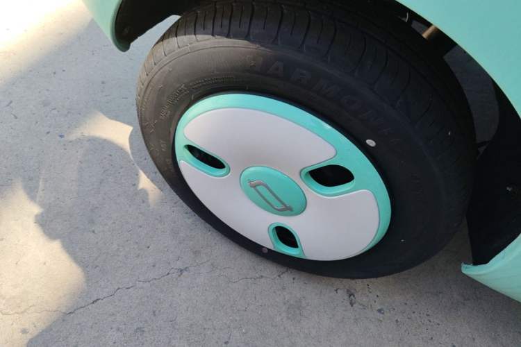 Used Bestune Pony 2026 222km Colorful Horse Right Rear Wheel Hub