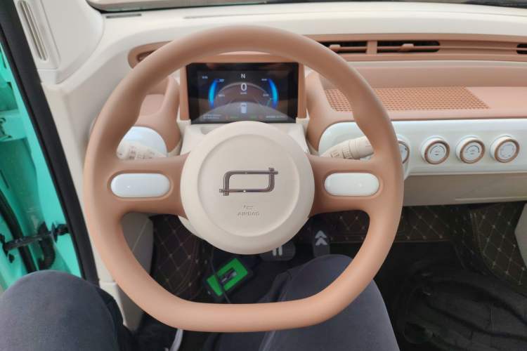 Used Bestune Pony 2026 Model 222km Elegant Horse Steering Wheel