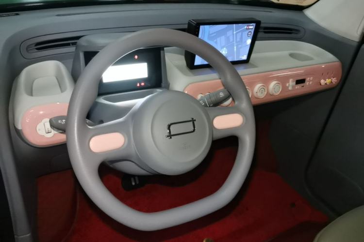 Used Bestune Pony 2026 Model 222km Cute Horse Steering Wheel