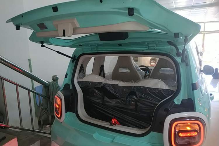 Used Bestune Pony 2026 222km Colorful Horse Trunk