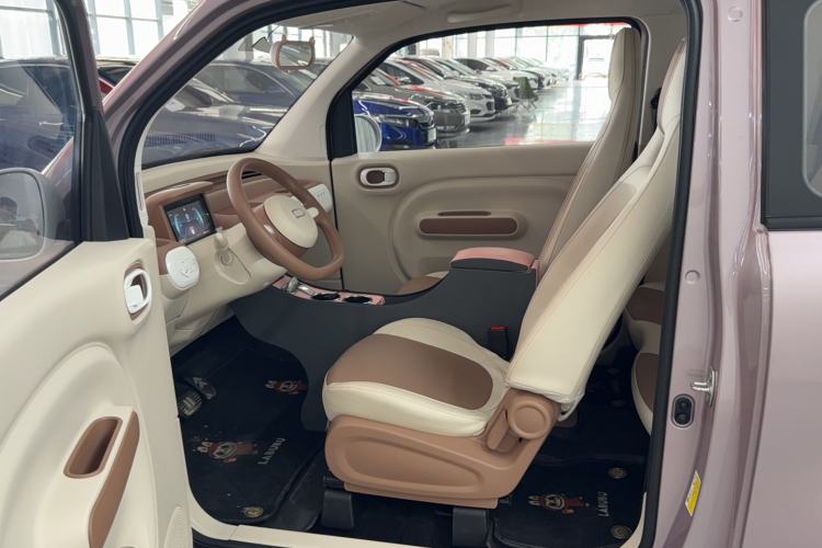 Used Bestune Pony 2026 Model 222km Shining Horse Interior 1