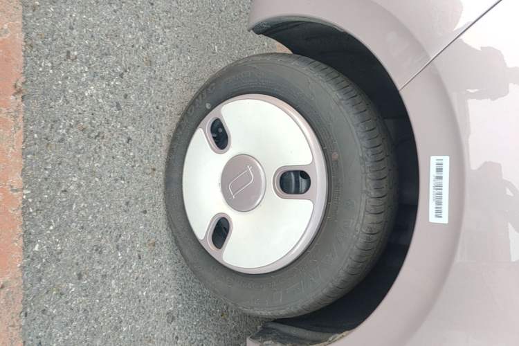 Used Bestune Pony 2026 222km Colorful Horse Left Front Wheel Hub
