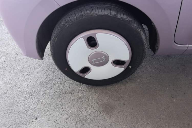 Used Bestune Pony 2026 222km Colorful Horse Left Front Wheel Hub