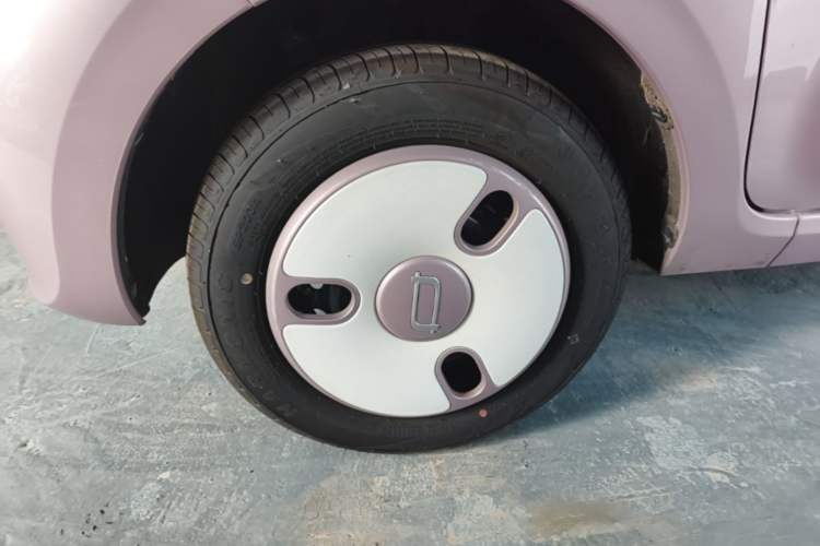 Used Bestune Pony 2026 222km Colorful Horse Left Front Wheel Hub