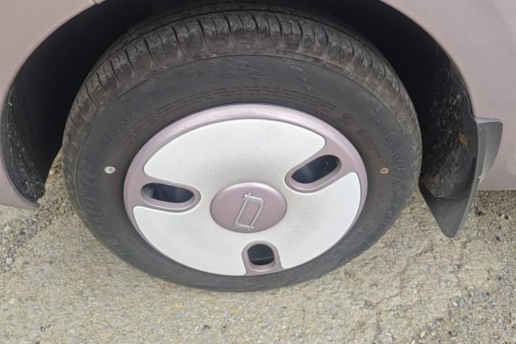 Used Bestune Pony 2026 Model 222km Shining Horse Left Front Wheel Hub