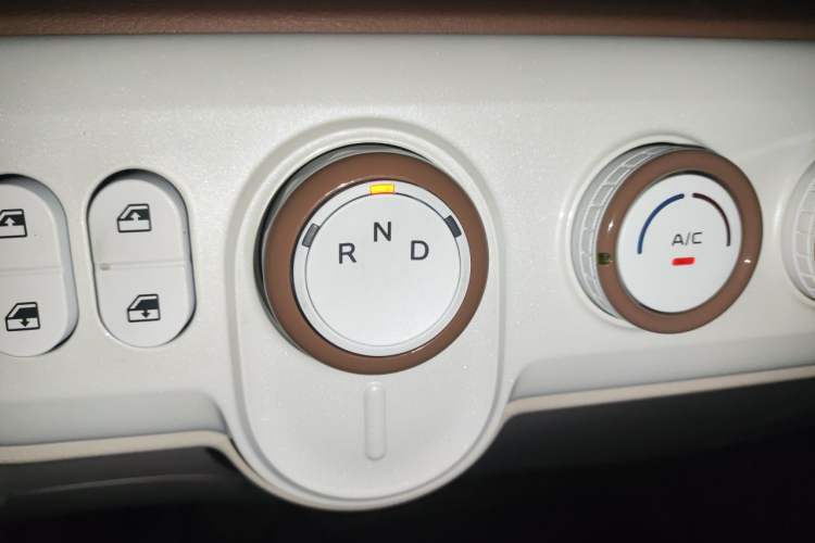 Used Bestune Pony 2026 222km Colorful Horse Gear Lever