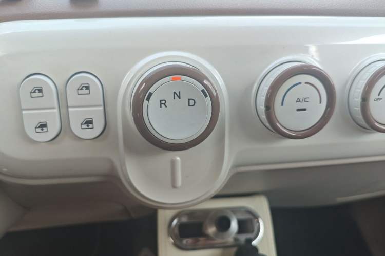 Used Bestune Pony 2026 Model 222km Shining Horse Gear Lever