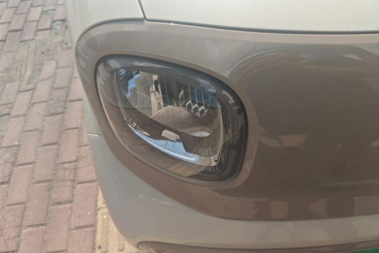 Used Bestune Pony 2026 Model 222km Shining Horse Right Front Headlight