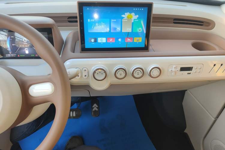 Used Bestune Pony 2026 Model 222km Shining Horse Audio And AC Panel
