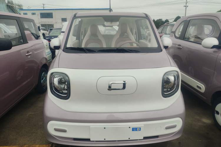 Used Bestune Pony 2026 222km Colorful Horse Exterior 1