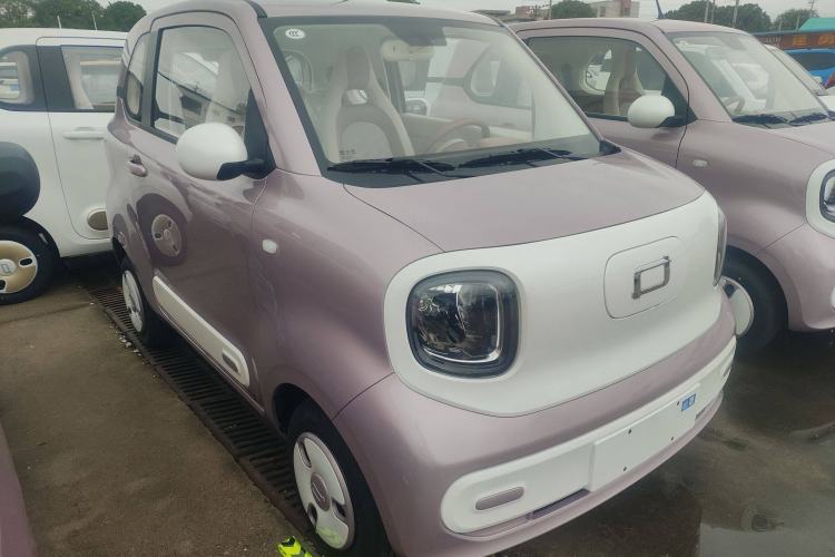 Used Bestune Pony 2026 222km Colorful Horse Exterior 2