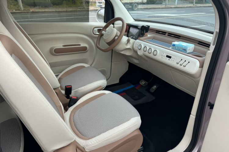 Used Bestune Pony 2026 222km Colorful Horse Interior 7