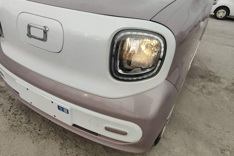 Used Bestune Pony 2026 Model 222km Cute Horse Plus Left Front Headlight