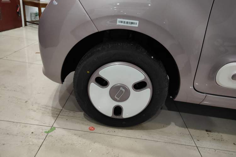 Used Bestune Pony 2026 222km Colorful Horse Left Front Wheel Hub