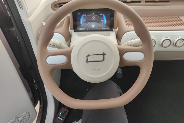Used Bestune Pony 2026 Model 222km Cute Horse Plus Steering Wheel