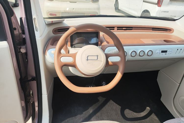Used Bestune Pony 2026 222km Colorful Horse Steering Wheel