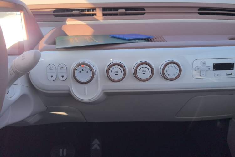 Used Bestune Pony 2026 222km Colorful Horse Audio And AC Panel