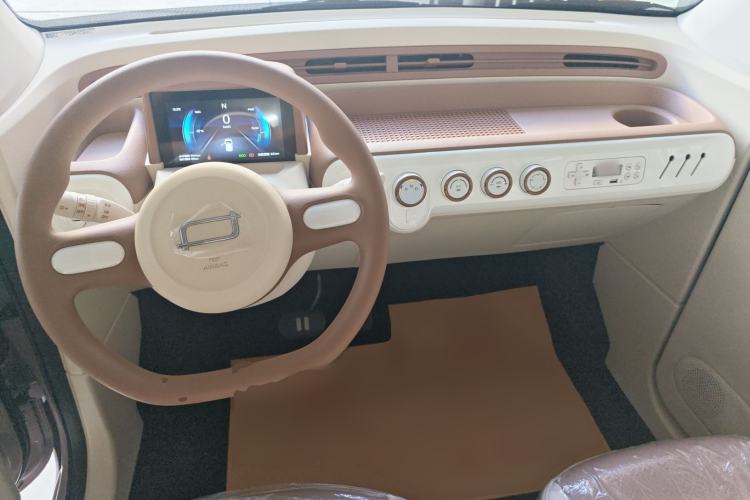 Used Bestune Pony 2026 Model 222km Shining Horse Center Console