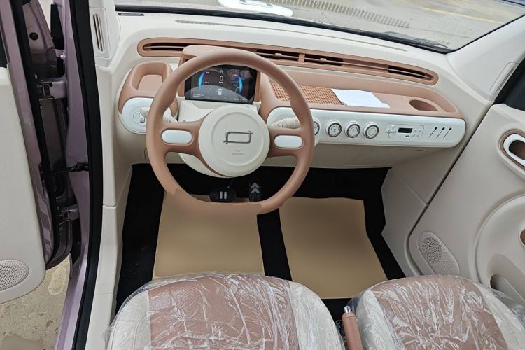 Used Bestune Pony 2026 222km Colorful Horse Center Console