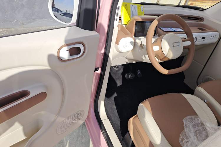 Used Bestune Pony 2026 222km Colorful Horse Interior 3
