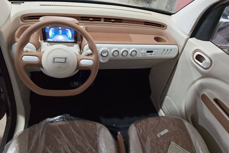 Used Bestune Pony 2026 Model 222km Shining Horse Interior 3