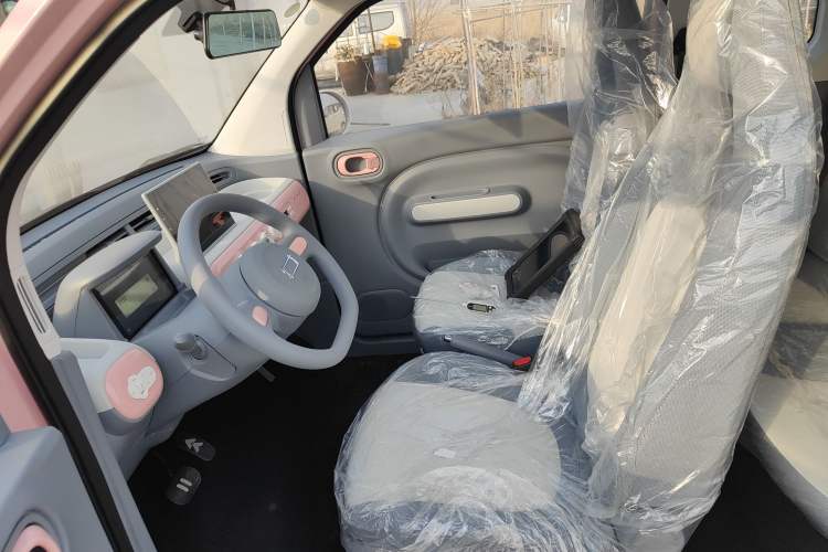 Used Bestune Pony 2026 Model 222km Cute Horse Left Front Seat