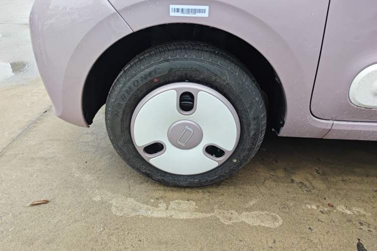 Used Bestune Pony 2026 222km Colorful Horse Left Front Wheel Hub