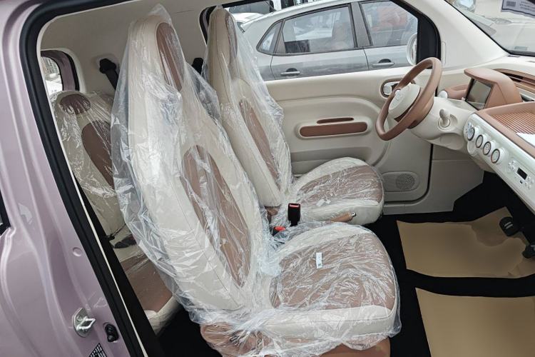 Used Bestune Pony 2026 222km Colorful Horse Right Front Seat