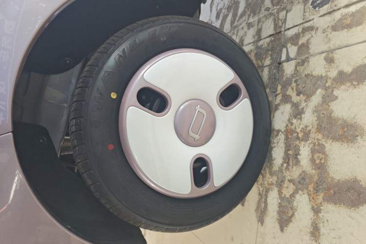 Used Bestune Pony 2026 Model 222km Shining Horse Right Rear Wheel Hub