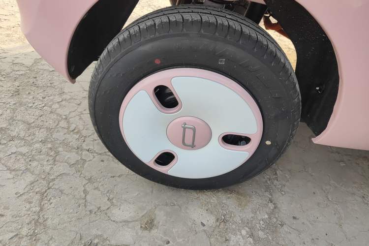 Used Bestune Pony 2026 Model 222km Cute Horse Right Rear Wheel Hub